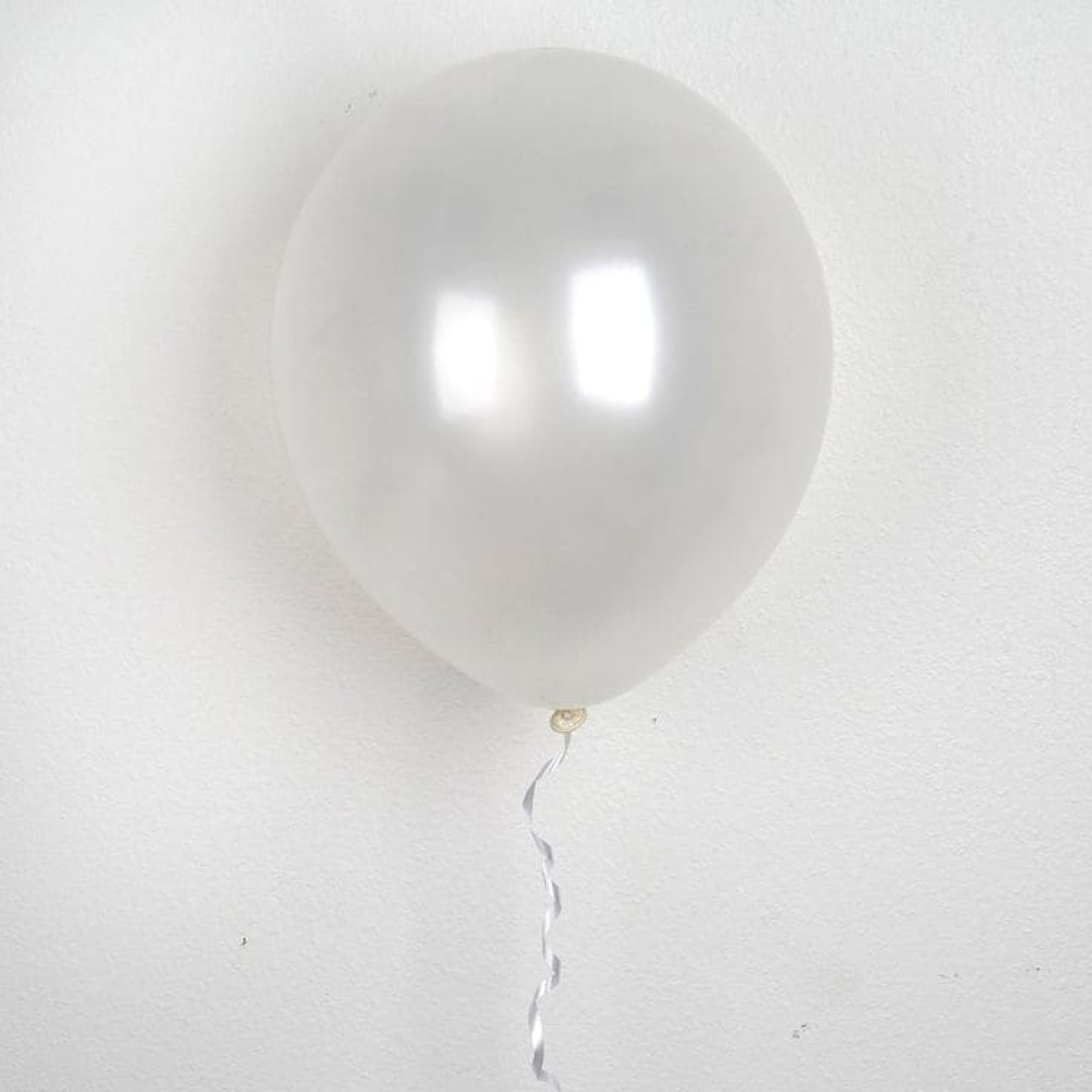 White Pearl balloons