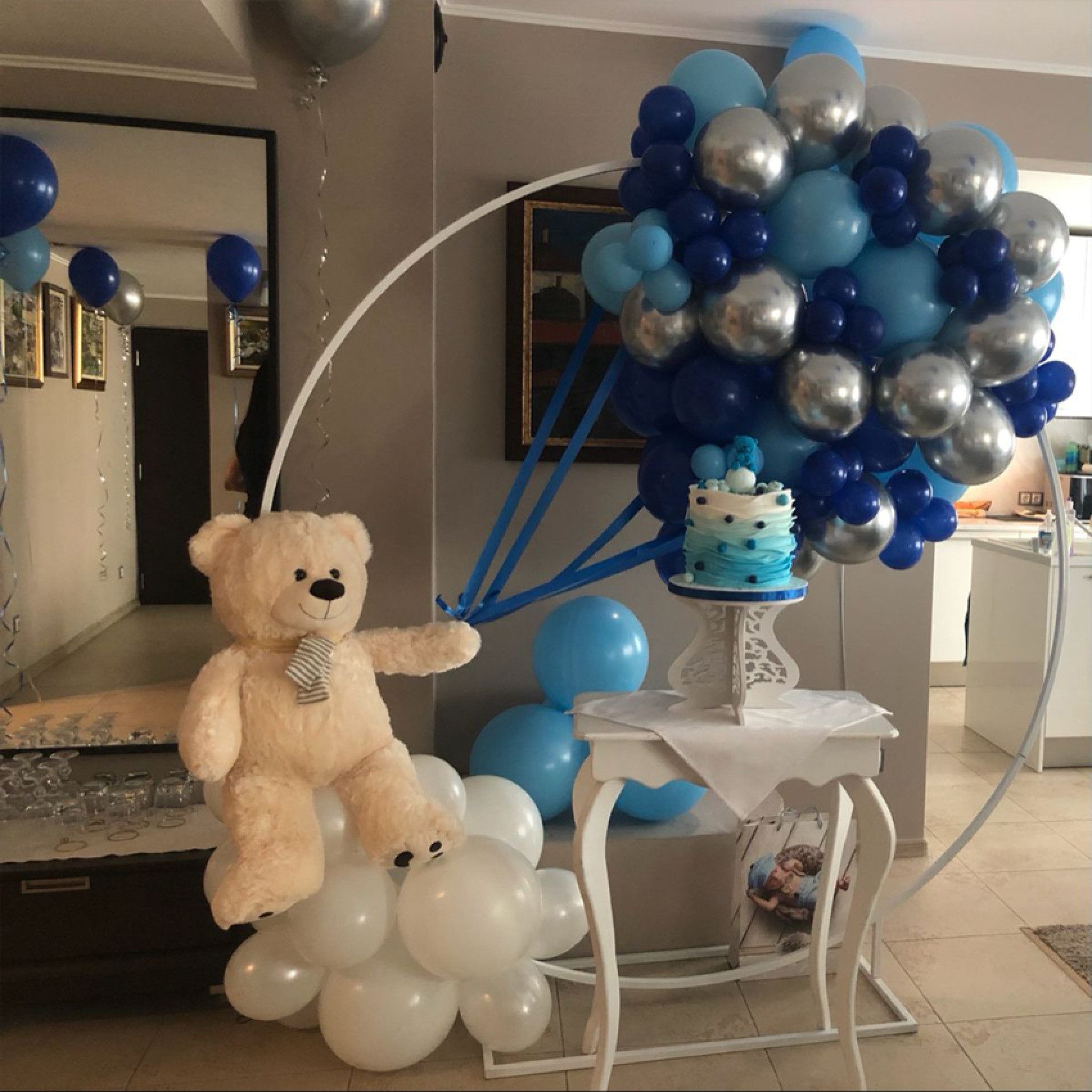 Adorable â€œItâ€™s a Boyâ€ Newborn Balloon Decoration with Teddy Bear