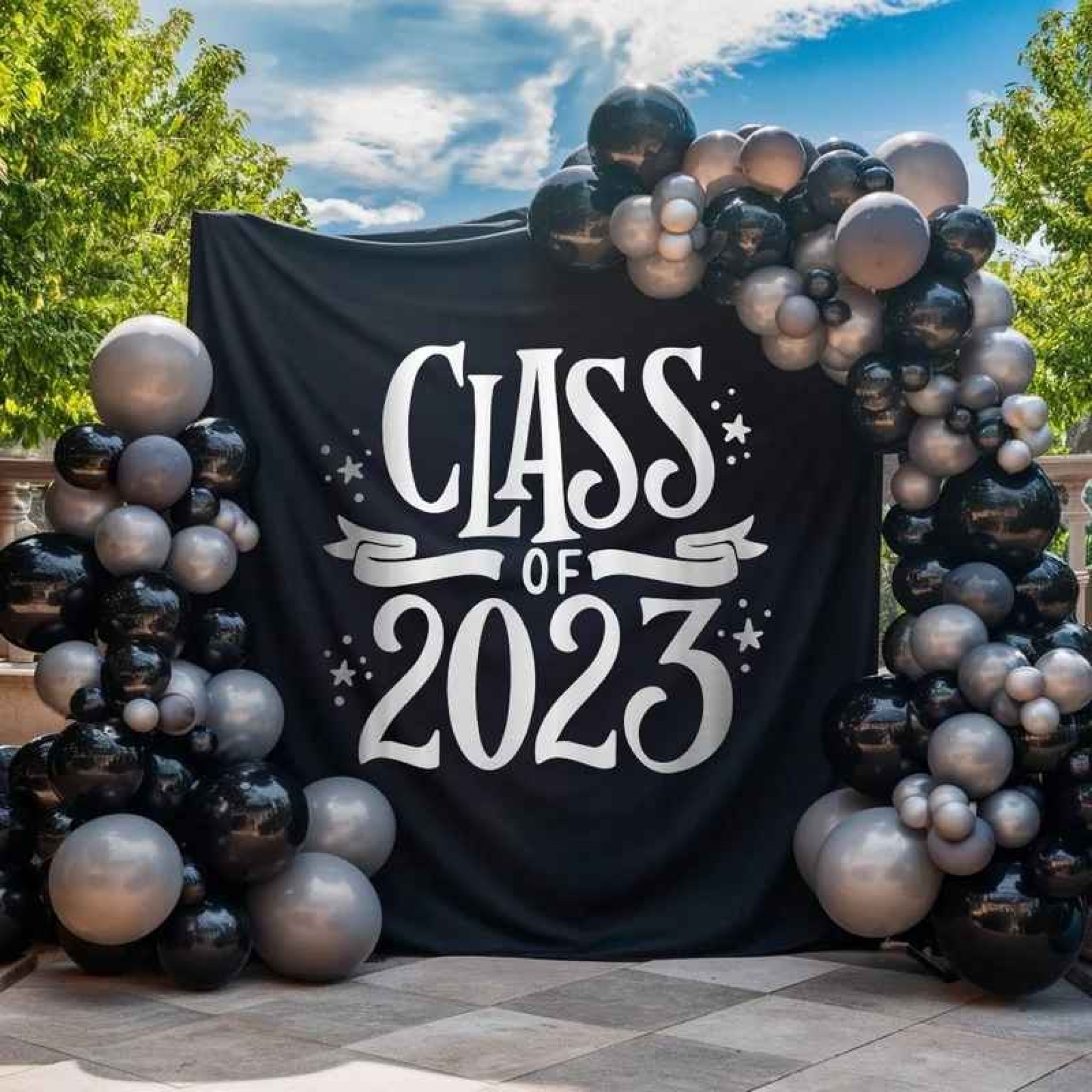 Class of 2025 Graduation Balloon Backdrop with Black & Silver Organic Garland
