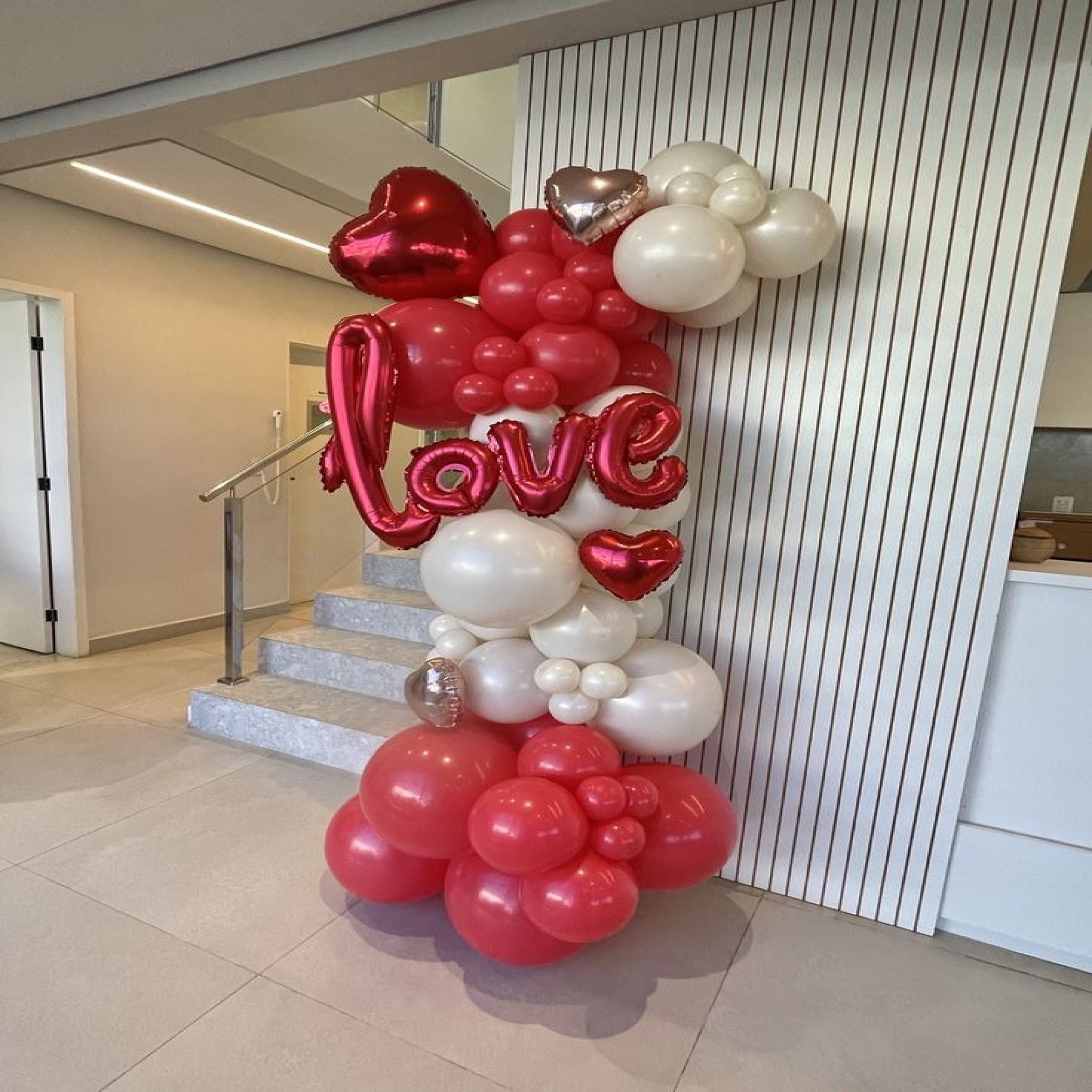 Elegant Valentine Balloon Column â€“ Red & White Organic Garland with Cursive "Love" Foil Focal