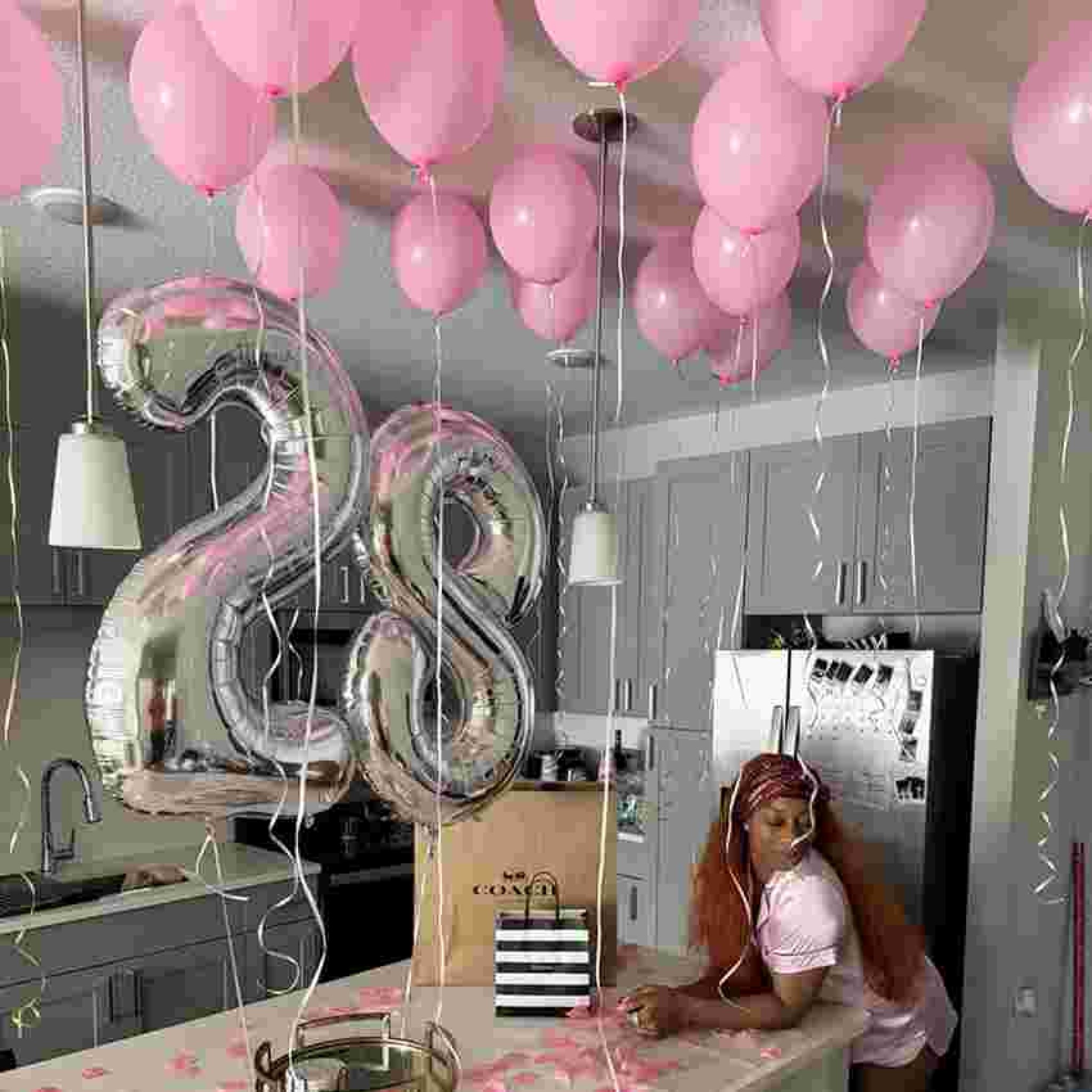 Simple Hotel Surprise Balloon Decoration Package | Balloon Zone Dubai